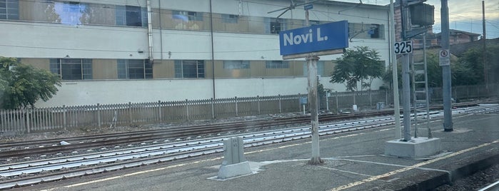 Stazione Novi Ligure is one of Gare.