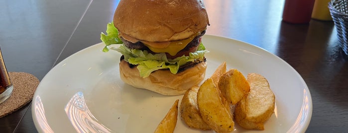 CaSTLE ROCK is one of Burger Joints in Tokyo.