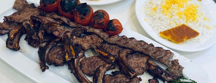 Rastgoo Restaurant | رستوران راستگو is one of Lugares favoritos de Saba.