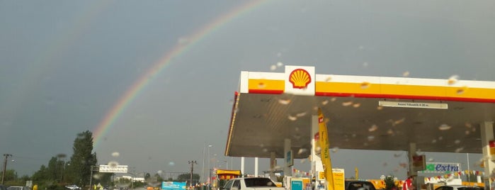 Shell is one of สถานที่ที่ Gül ถูกใจ.