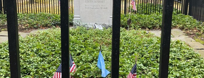 Youngs Memorial Cemetery is one of Presidential Burials.