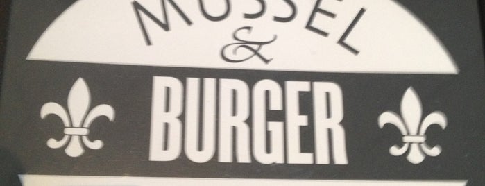 Mussel & Burger Bar is one of Lugares favoritos de Frank.