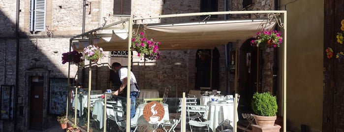 Caffè Duomo is one of  Assisi .