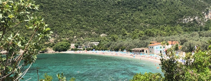 Plaža Žanjice is one of Abroad Staff.