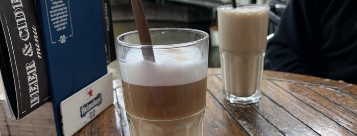 Cafe 't Molentje is one of Matt'ın Kaydettiği Mekanlar.