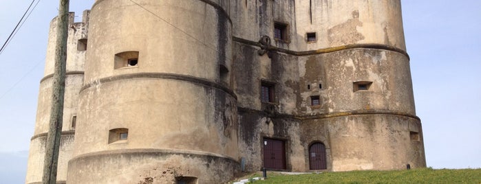 Castelo de Evoramonte is one of VISITAR Evora.