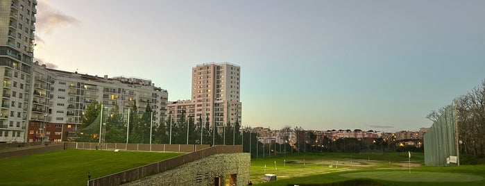 Academia de Golfe do Estádio Universitário de Lisboa is one of RESTAURANTES.