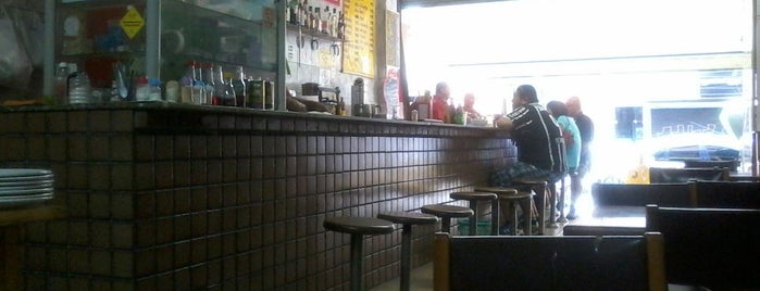 Bar Do Bigode is one of Tempat yang Disukai Righi.