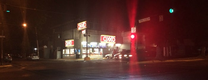 Oxxo is one of Gilbertoさんのお気に入りスポット.