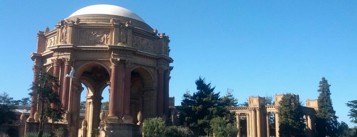 Palace of Fine Arts is one of San Francisco Favourites.