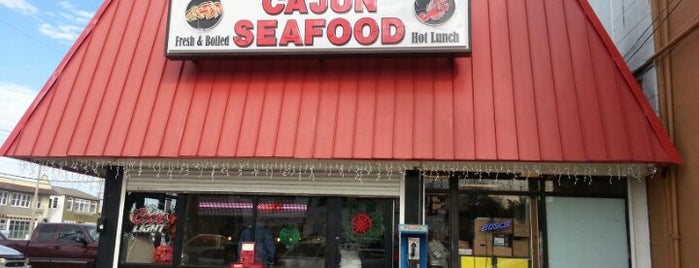 Cajun Seafood is one of Lugares favoritos de Mark.
