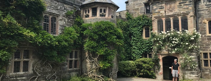 Gwydir Castle is one of 🇬🇧🏴󠁧󠁢󠁷󠁬󠁳󠁿 North Wales.