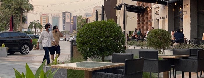 Cafe Blanc المطبخ اللبناني is one of Seef District.