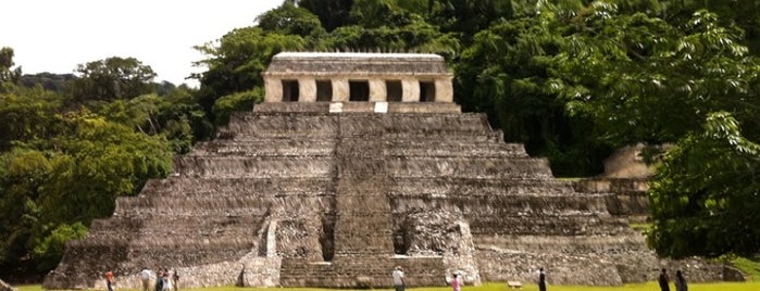 Zona Arqueológica de Palenque is one of Alejandro 님이 저장한 장소.