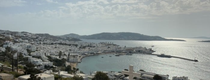Old Port of Mykonos is one of Lili 님이 좋아한 장소.