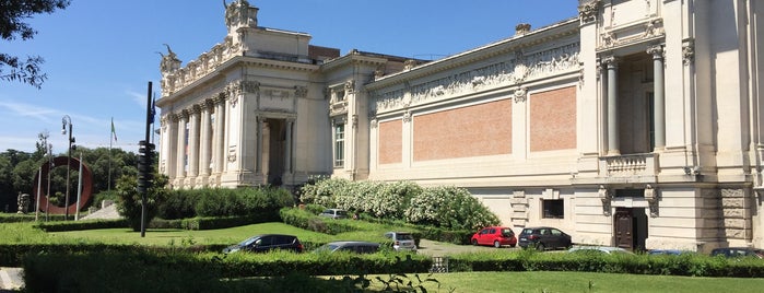 Galleria Nazionale d'Arte Moderna is one of 101 cose da fare a Roma almeno 1 volta nella vita.