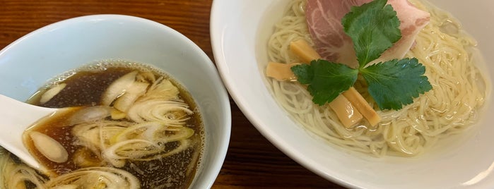 寿製麺 中華そば よしかわ is one of 埼玉は大宮〜川越近辺でのランチ時々お酒.