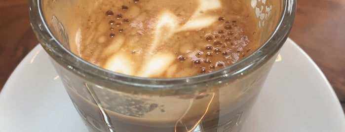 La Colombe Coffee Roasters is one of สถานที่ที่ Mesha ถูกใจ.