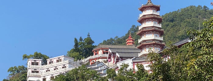 Ten Thousand Buddhas Monastery is one of China & Japan.