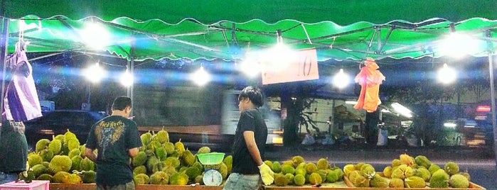 Bukit Permai Roadside Durian Stall is one of All-time favorites in Malaysia.