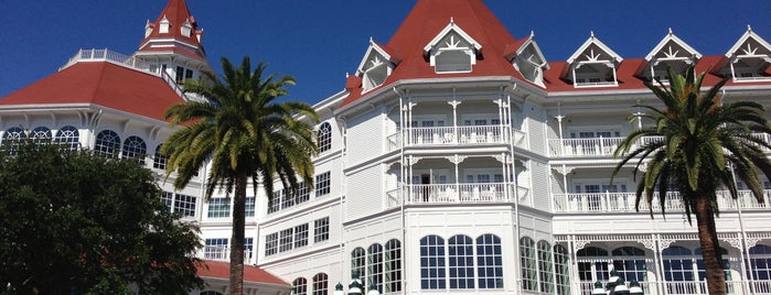 Disney's Grand Floridian Resort & Spa is one of Lieux sauvegardés par Karina.