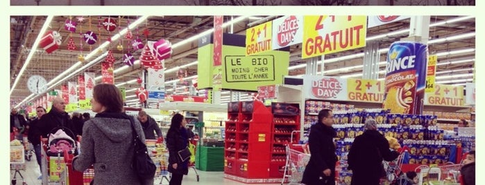 Auchan is one of สถานที่ที่ 👓 Ze ถูกใจ.
