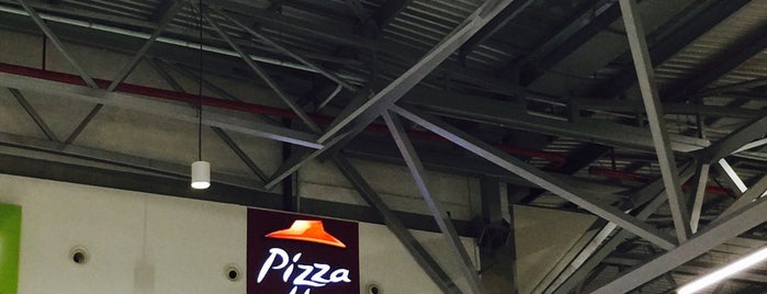 Pizza Hut is one of Ana Beatriz : понравившиеся места.