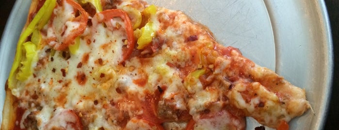 Pizza Mania is one of Locais salvos de Kimmie.