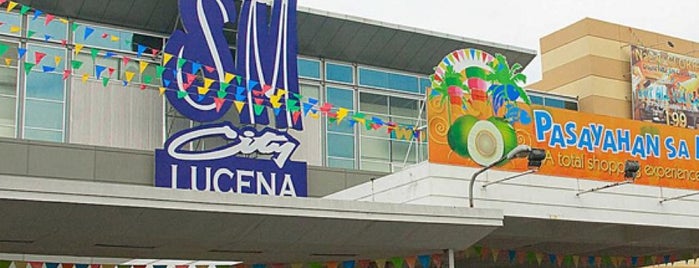 SM City Lucena is one of สถานที่ที่ Deanna ถูกใจ.