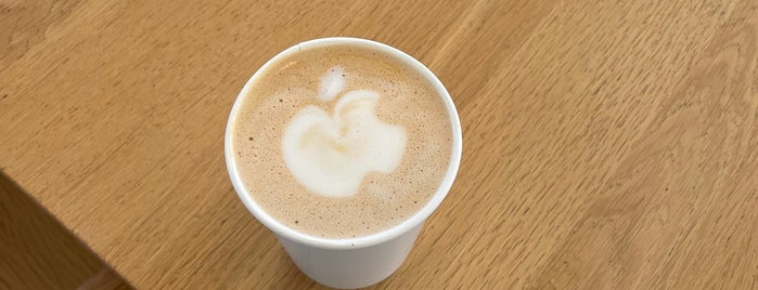 Apple Park Café is one of Lugares favoritos de Dave.