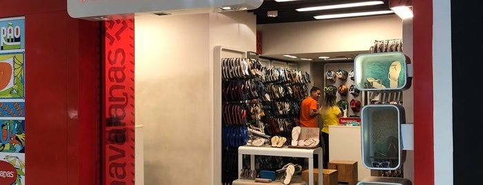 Havaianas is one of Botafogo Praia Shopping.