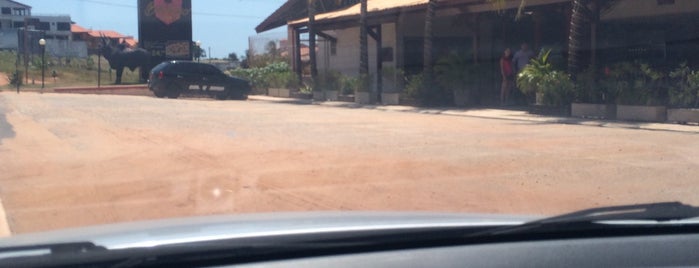 Boi Negro Beach is one of Restaurantes.