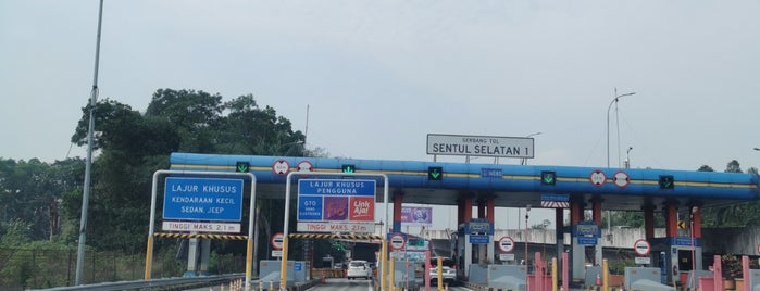 Gerbang Tol Sentul Selatan 1 is one of Highways.