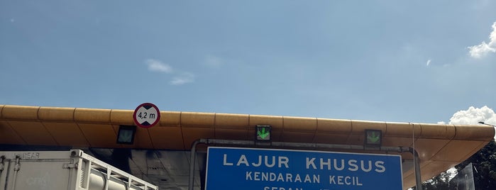 Gerbang Tol Buah Batu is one of Bandung!.