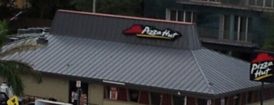 Pizza Hut is one of Orte, die Ronald gefallen.