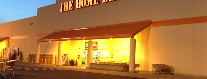 The Home Depot is one of Orte, die Ken gefallen.