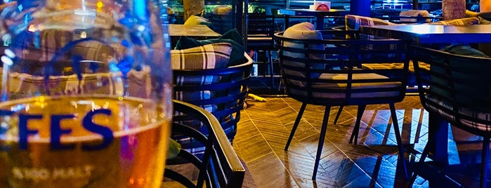 Yacht Point Lounge Bar is one of Tempat yang Disukai Ilkay.