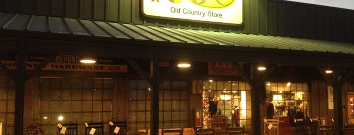 Cracker Barrel Old Country Store is one of Noah 님이 좋아한 장소.