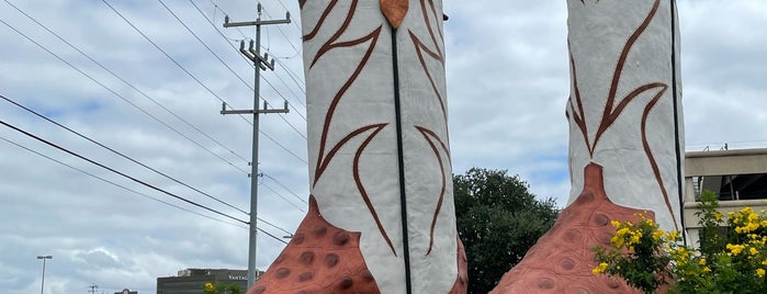 World's Largest Cowboy Boots is one of Johnさんのお気に入りスポット.