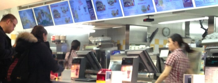 McDonald's is one of Lieux qui ont plu à Татьяна.