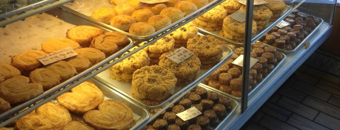 Chiu Quon Bakery is one of Chicago.