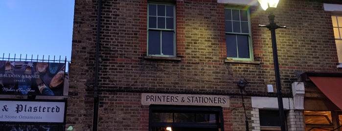 Printers & Stationers is one of London drinking.