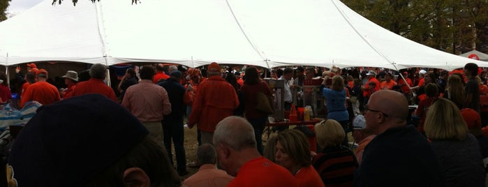 Alumni Hospitality Tent is one of Scenic places I have visited and loved.
