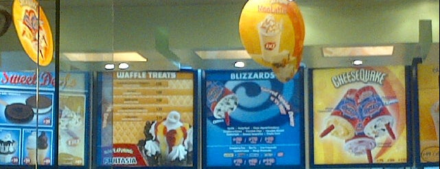 Dairy Queen is one of Lieux qui ont plu à Shank.