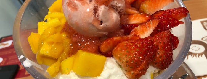 Honeymoon Dessert (满记甜品) is one of Posti che sono piaciuti a Andrea.