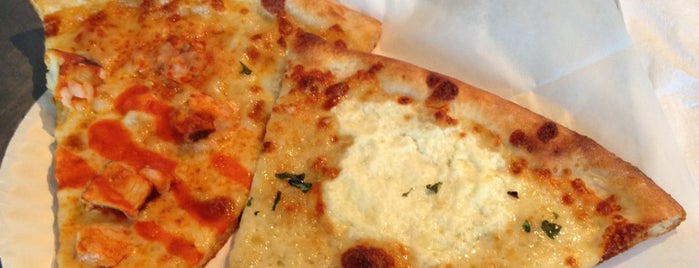 Knockout Pizzeria is one of Amaya : понравившиеся места.