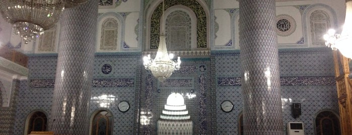 Beşevler Sanayi Sitesi Camii is one of Lugares favoritos de Hayri.