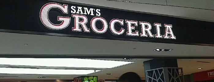 Sam's Groceria is one of สถานที่ที่บันทึกไว้ของ ꌅꁲꉣꂑꌚꁴꁲ꒒.
