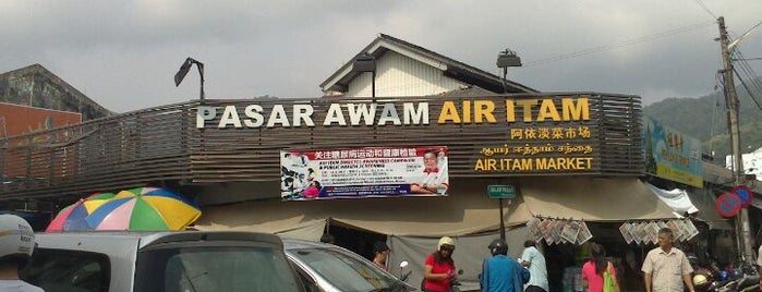 Air Itam Market is one of lye_soon's Saved Places.