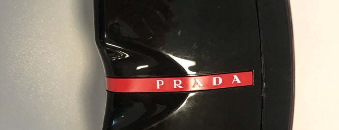 Prada is one of Lieux qui ont plu à Baris.